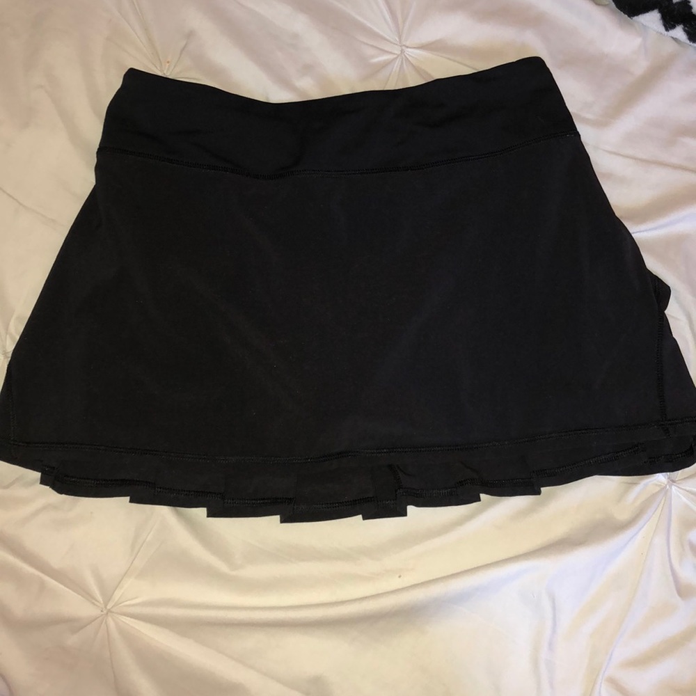 Black lulu lemon skirt